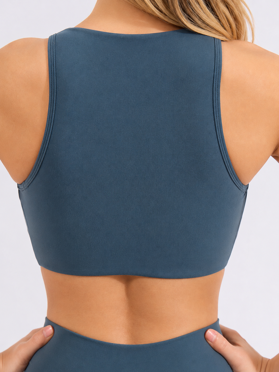 Twisted Curve Sports Bra - Enchanted Teal