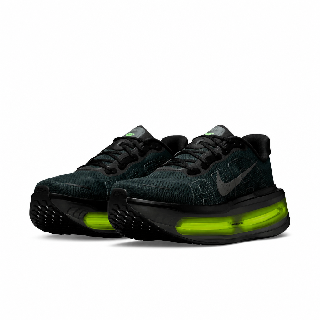 Vomero Premium Black Volt